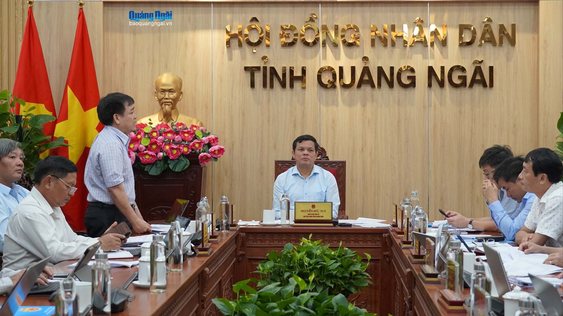 Thường trực Hội đồng nhân dân tỉnh xem xét, cho ý kiến một số nội dung