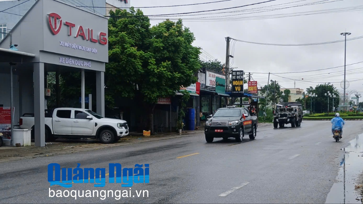 Phương tiện di chuyển về Ban Chỉ huy phòng thủ khu vực 5 - Đức Phổ.