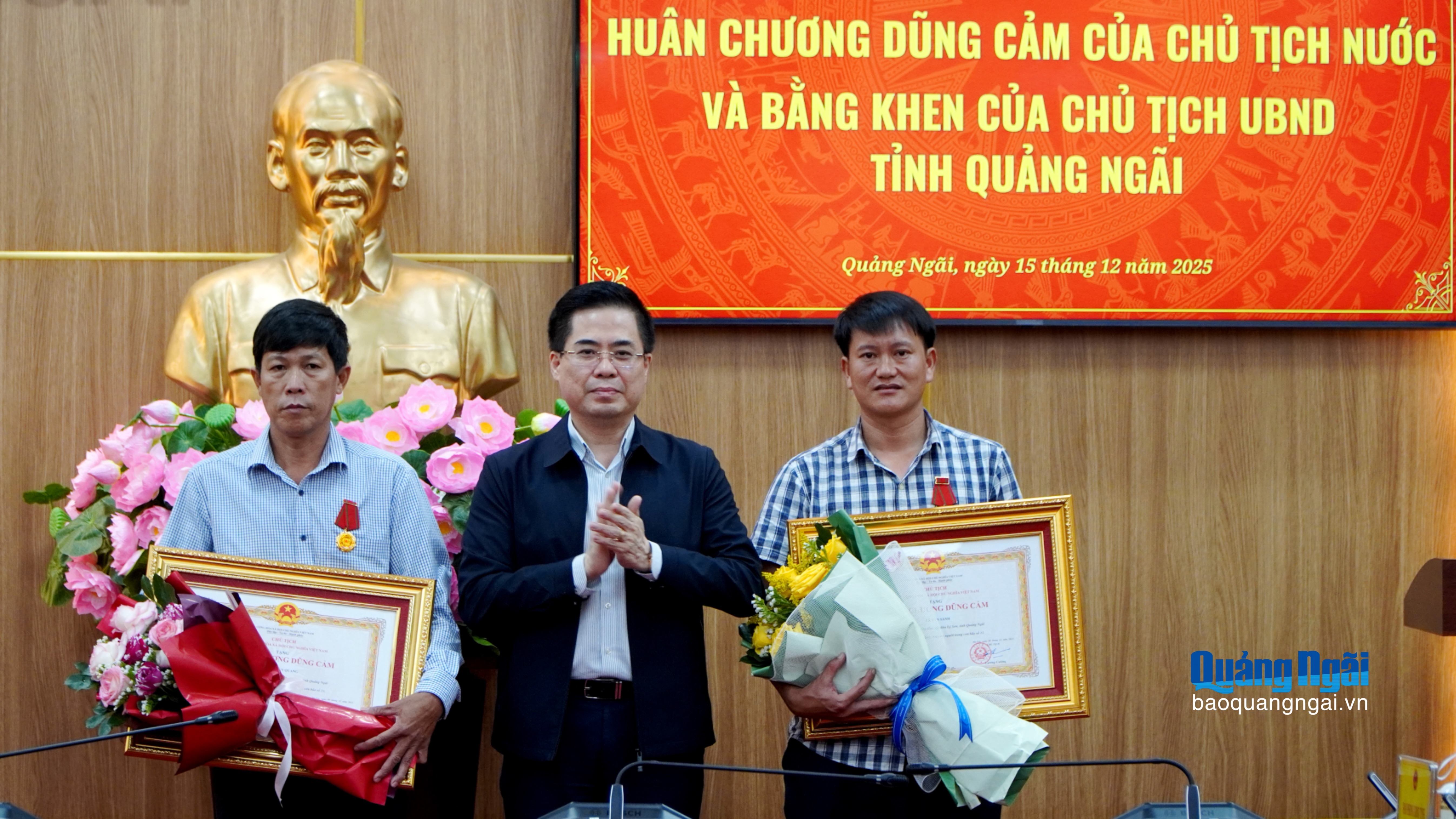 Trao tặng Huân chương Dũng cảm của Chủ tịch nước cho 2 công dân đặc khu Lý Sơn