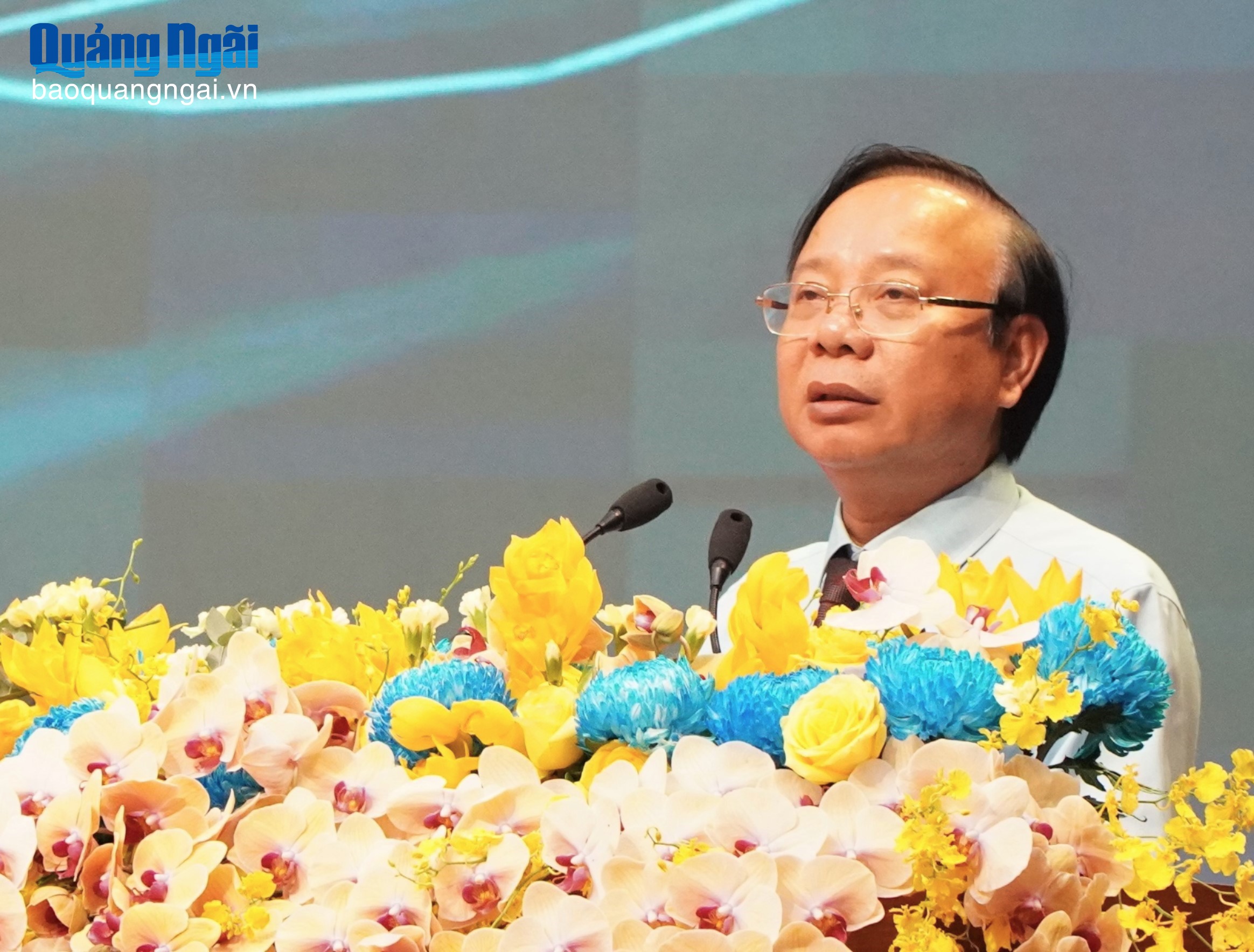 Trưởng Ban Quản lý KKT Dung Quất và các KCN Quảng Ngãi Lương Kim Sơn phát biểu tại hội nghị.