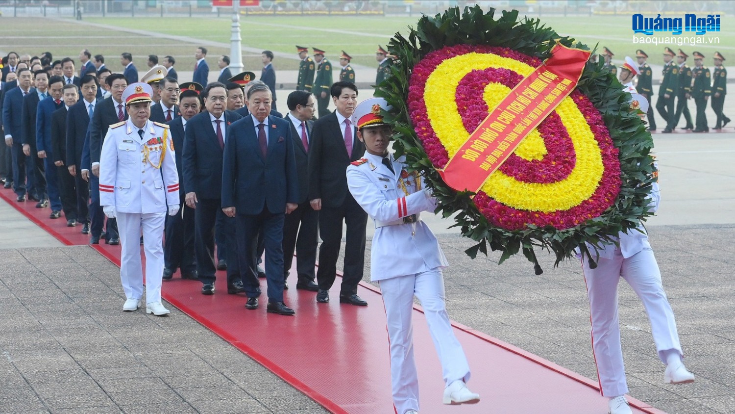 Lãnh đạo Đảng, Nhà nước viếng Lăng Chủ tịch Hồ Chí Minh và tượng đài liệt sĩ