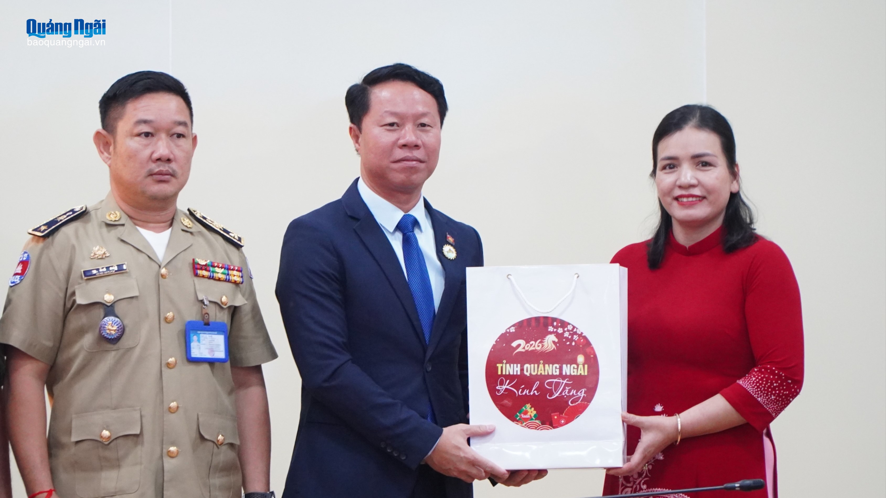 Đoàn đại biểu cao cấp tỉnh Stung-treng thăm, chúc Tết tỉnh Quảng Ngãi