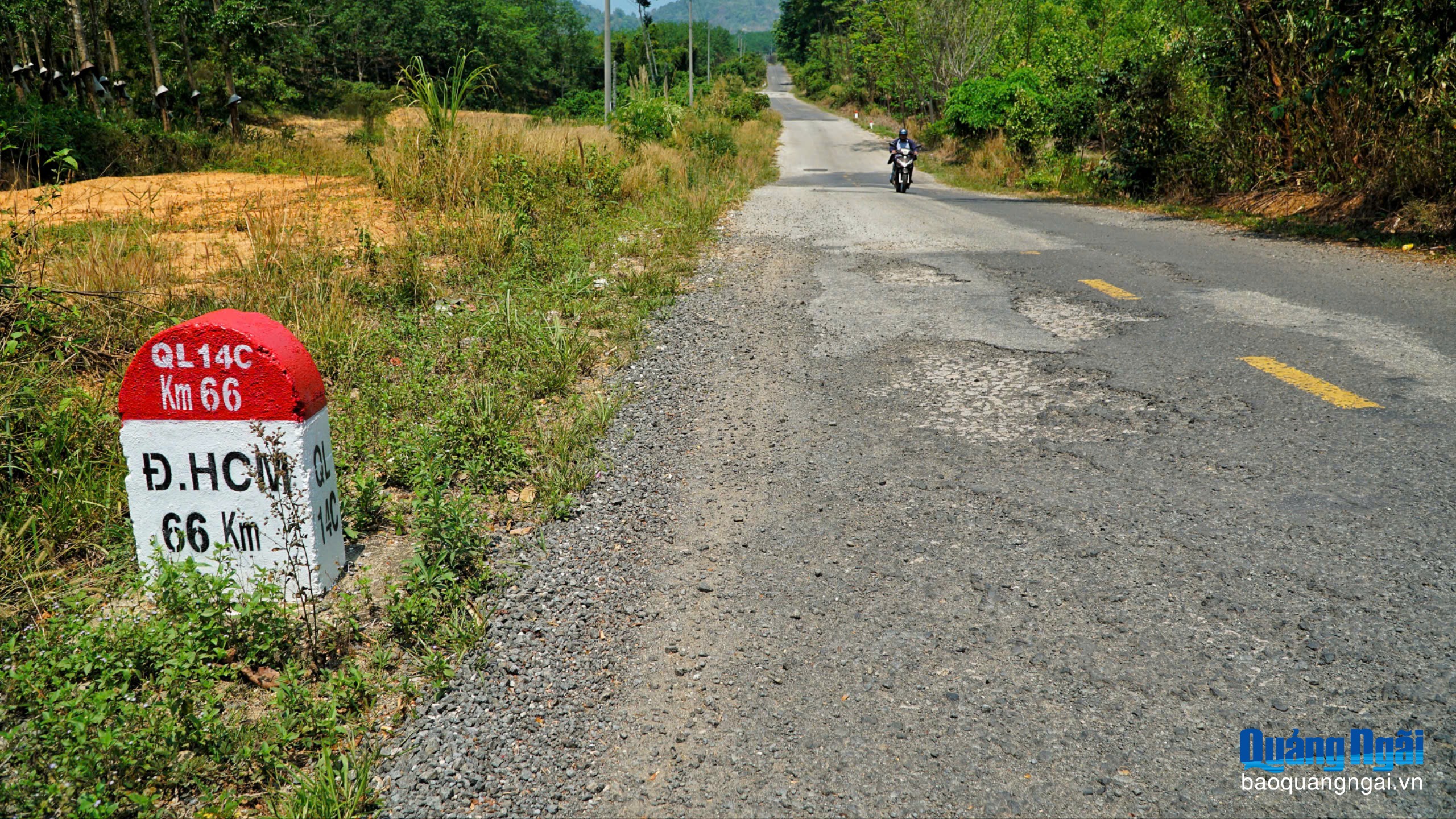 Đảm bảo an toàn giao thông trên các tuyến quốc lộ: Cần đồng bộ các giải pháp