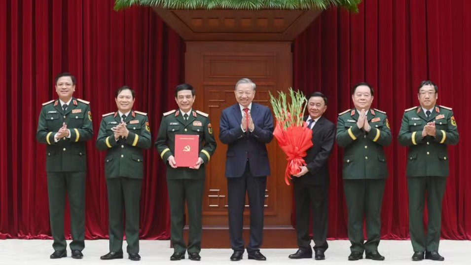 Công bố quyết định của Bộ Chính trị về công tác cán bộ đối với 4 Đảng ủy trực thuộc Trung ương