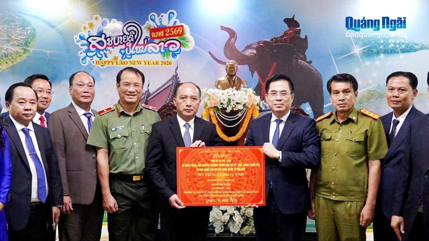 Quảng Ngãi hỗ trợ các tỉnh nam Lào gần 14 tỷ đồng