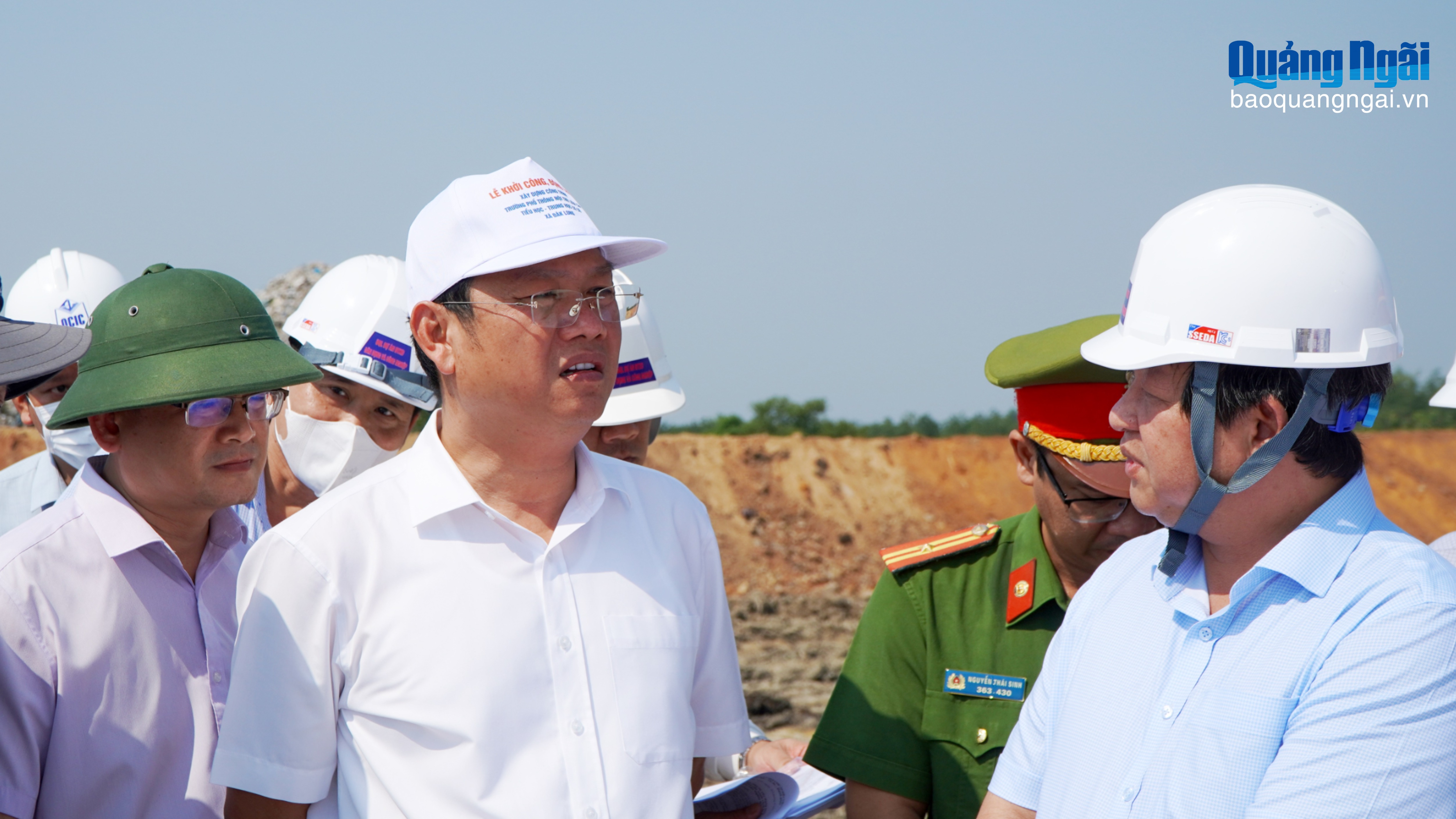 Thi công, vận hành an toàn hố chôn lấp rác thải Nghĩa Kỳ