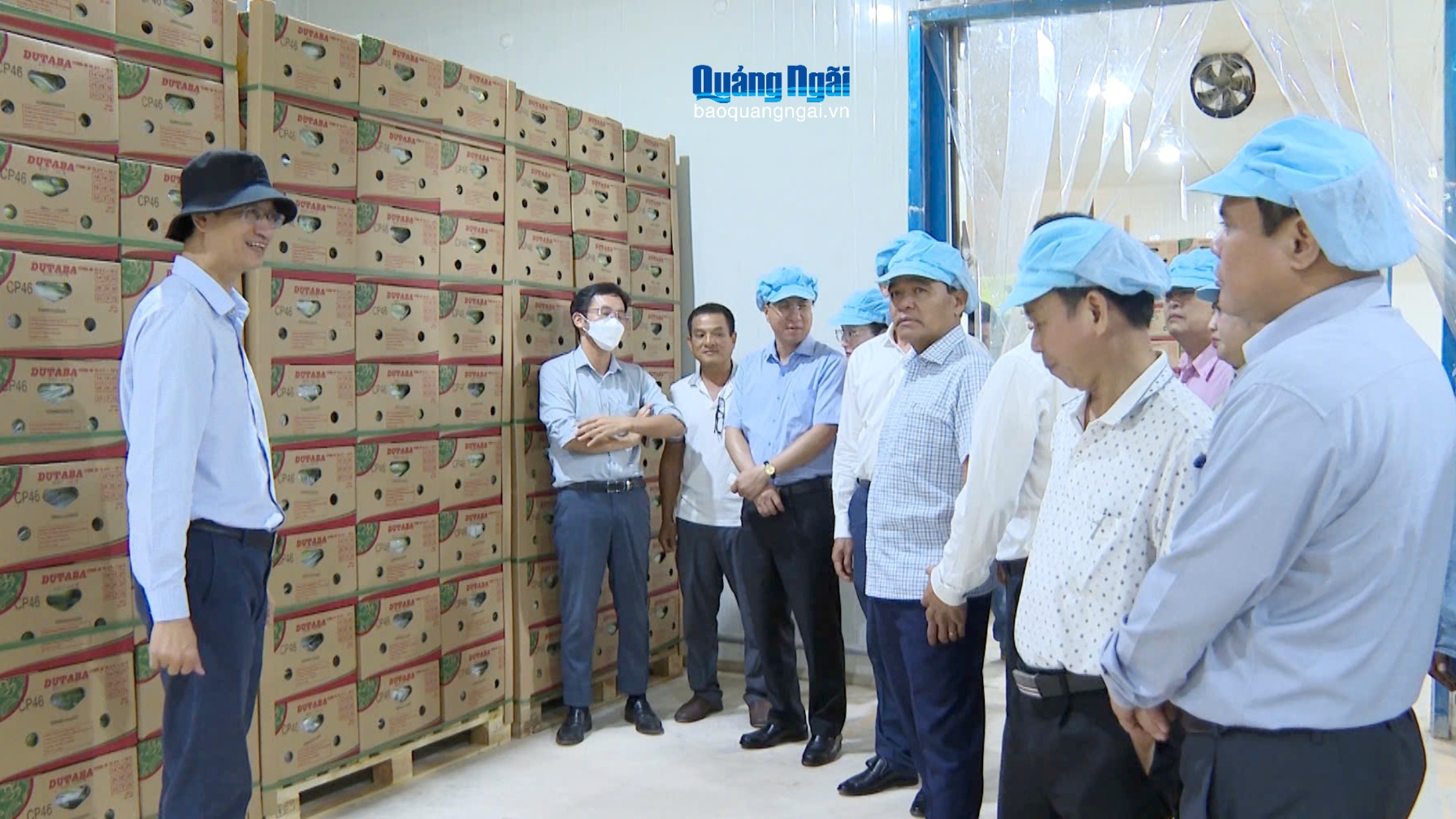 Bí thư Tỉnh ủy Hồ Văn Niên tham quan Nông trường chuối Sê San tại Campuchia