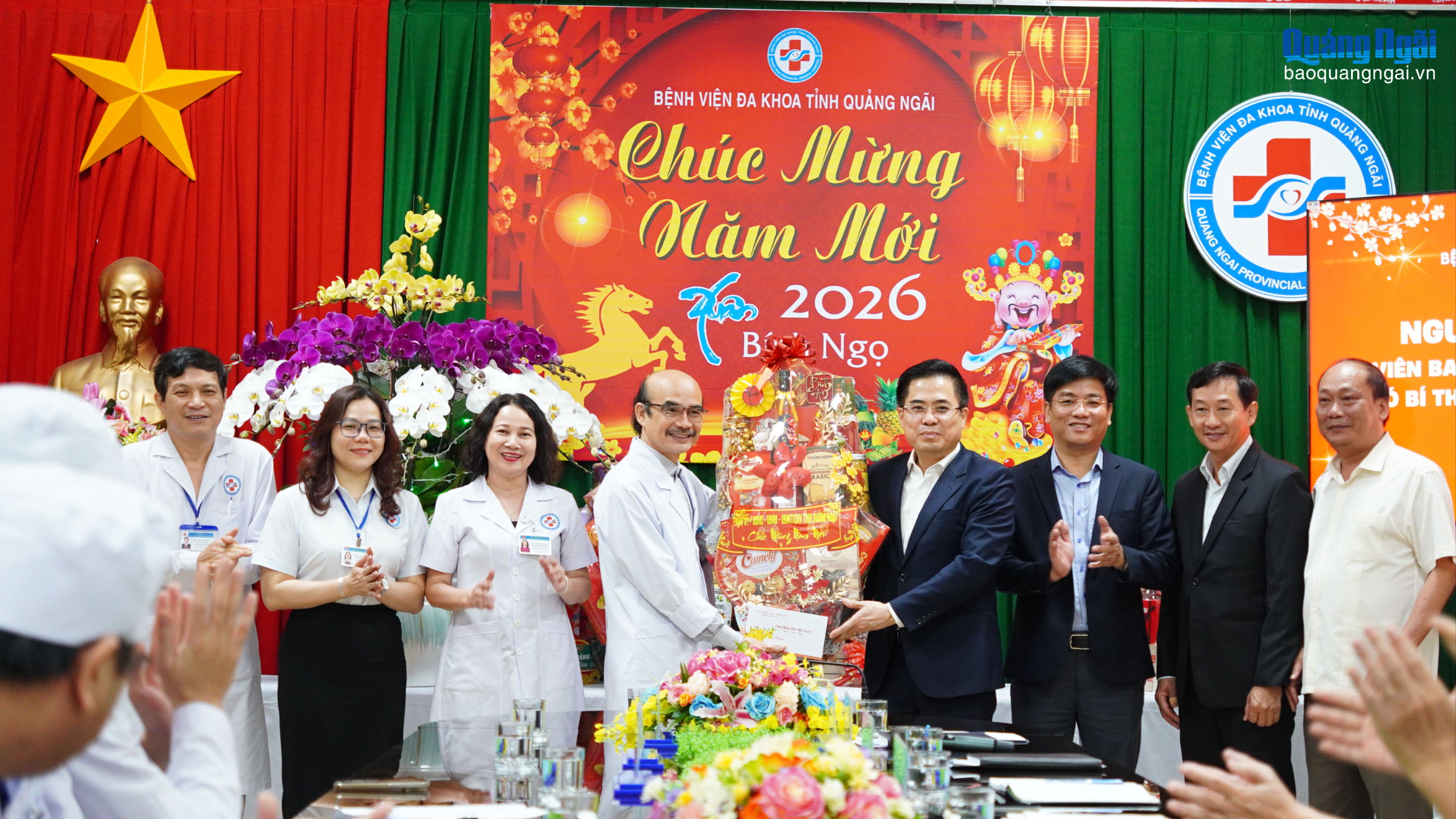 Chủ tịch UBND tỉnh Nguyễn Hoàng Giang thăm, chúc Tết các cơ quan, đơn vị làm việc xuyên Tết