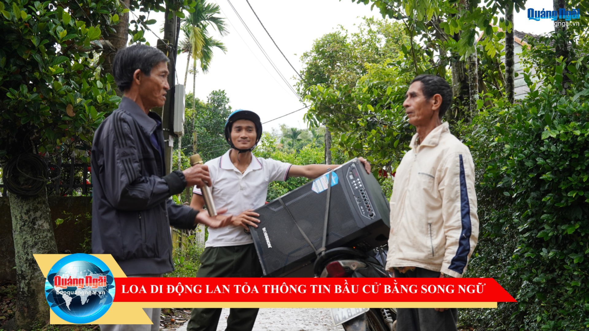 [Video]. Loa di động lan tỏa thông tin bầu cử bằng song ngữ