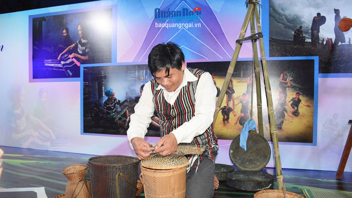 (92)- Bền bỉ giữ nghề truyền thống