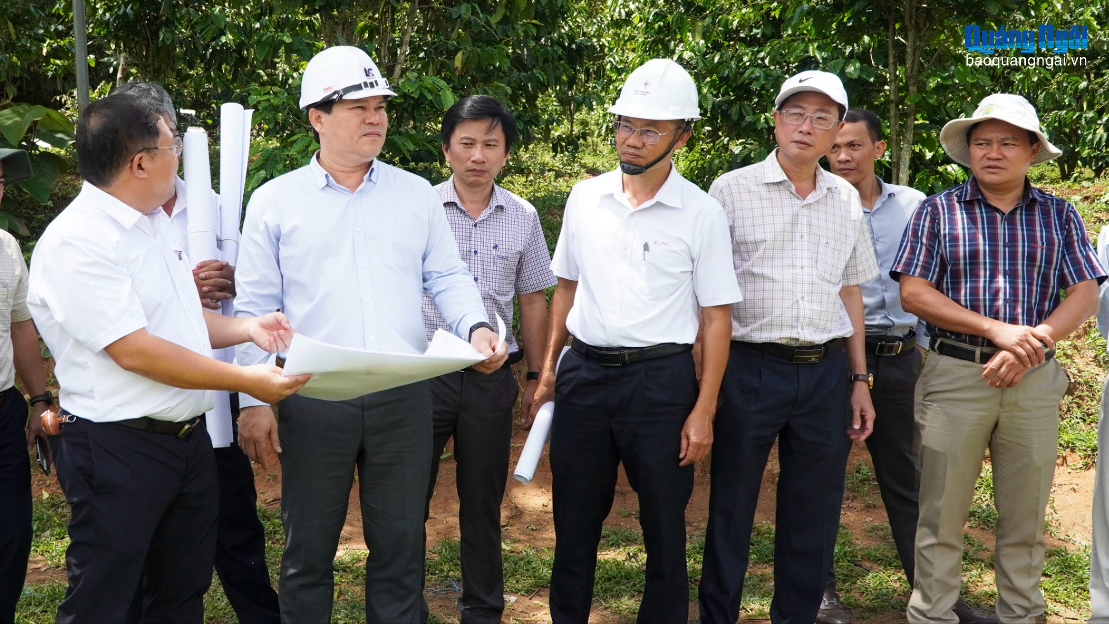 Lãnh đạo tỉnh kiểm tra các dự án nhà máy điện mặt trời