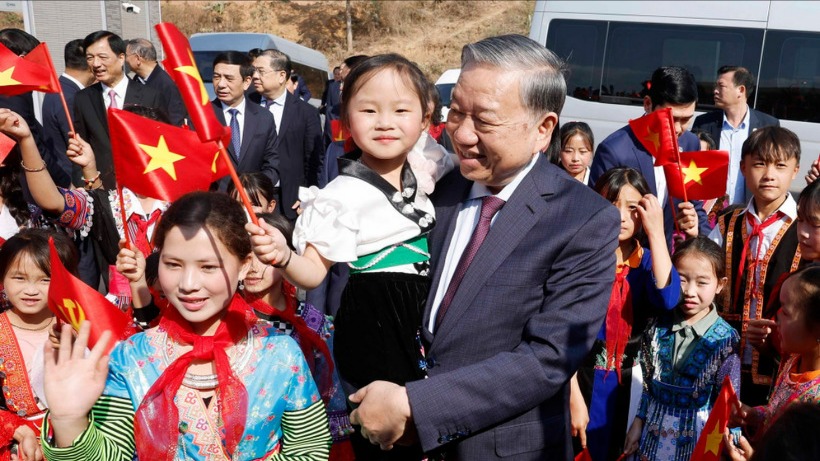 Đồng loạt khởi công 121 trường phổ thông nội trú liên cấp tại các xã biên giới