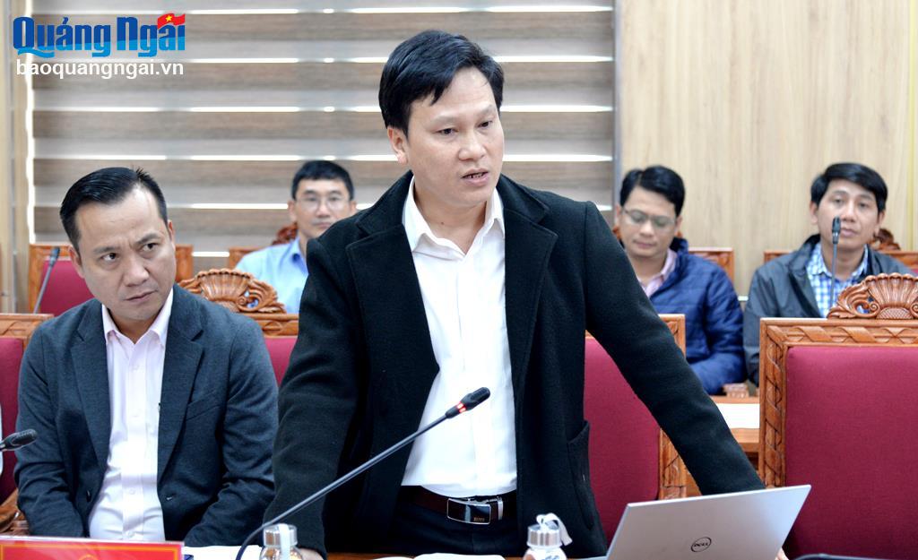 Lãnh đạo Sở Y tế tham gia phát biểu tại buổi làm việc.