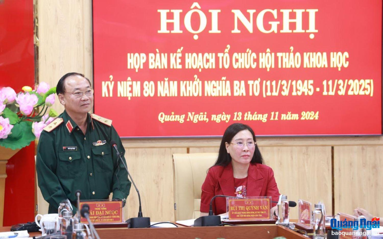 Trung tướng Thái Đại Ngọc - Ủy viên Trung ương Đảng, Tư lệnh Quân khu 5 lưu ý nội dung kỷ yếu hội thảo phải đảm bảo khoa học, chất lượng.